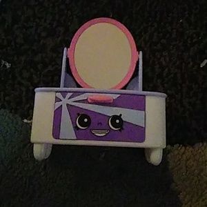 Shopkins dresser